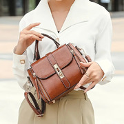 Flap & Retro: A Stylish Faux Leather Handbag for Women's Fashion
