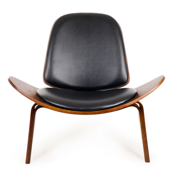 Hans Wegner Shell Chair - Black PU Leather / Walnut Wood