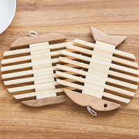 2 Pcs Bamboo Tablemat Fish And Apple Shape Heat Resistant Insulation Pad  