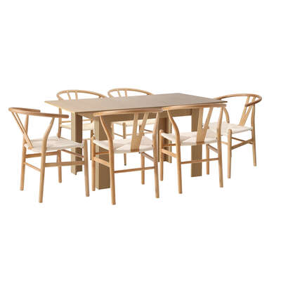 Extendable Dining Table with Hans Wegner Dining Chairs Natural