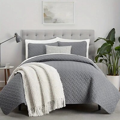 3-Piece Basket Weave Quilt Set with Embossed Lightweight Blanket and Pillowcases [Colour: Grey]