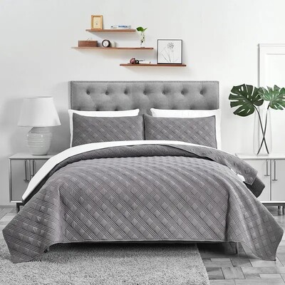 3-Piece Bed Quilt Set: Soft Comfort for Your Bedroom [Colour: Grey]